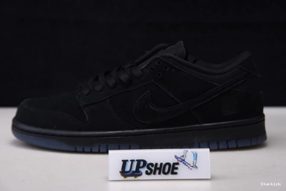 It DO9329-001  5 Black On Undefeated Nike Dunk Low SP 0708